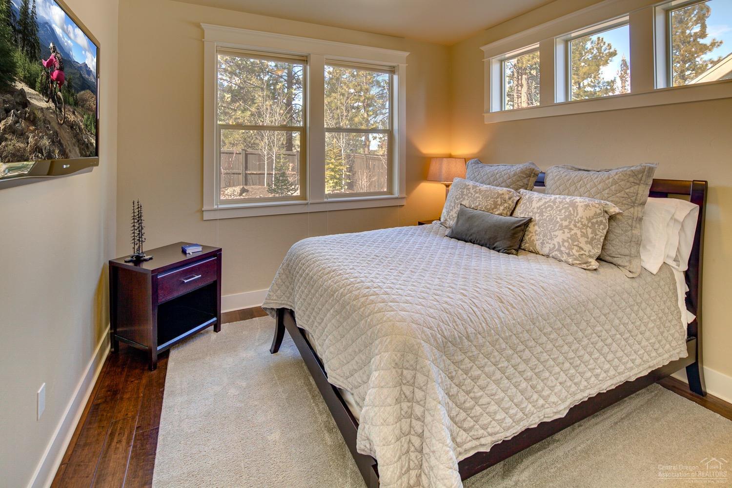 Three Pines - Residential