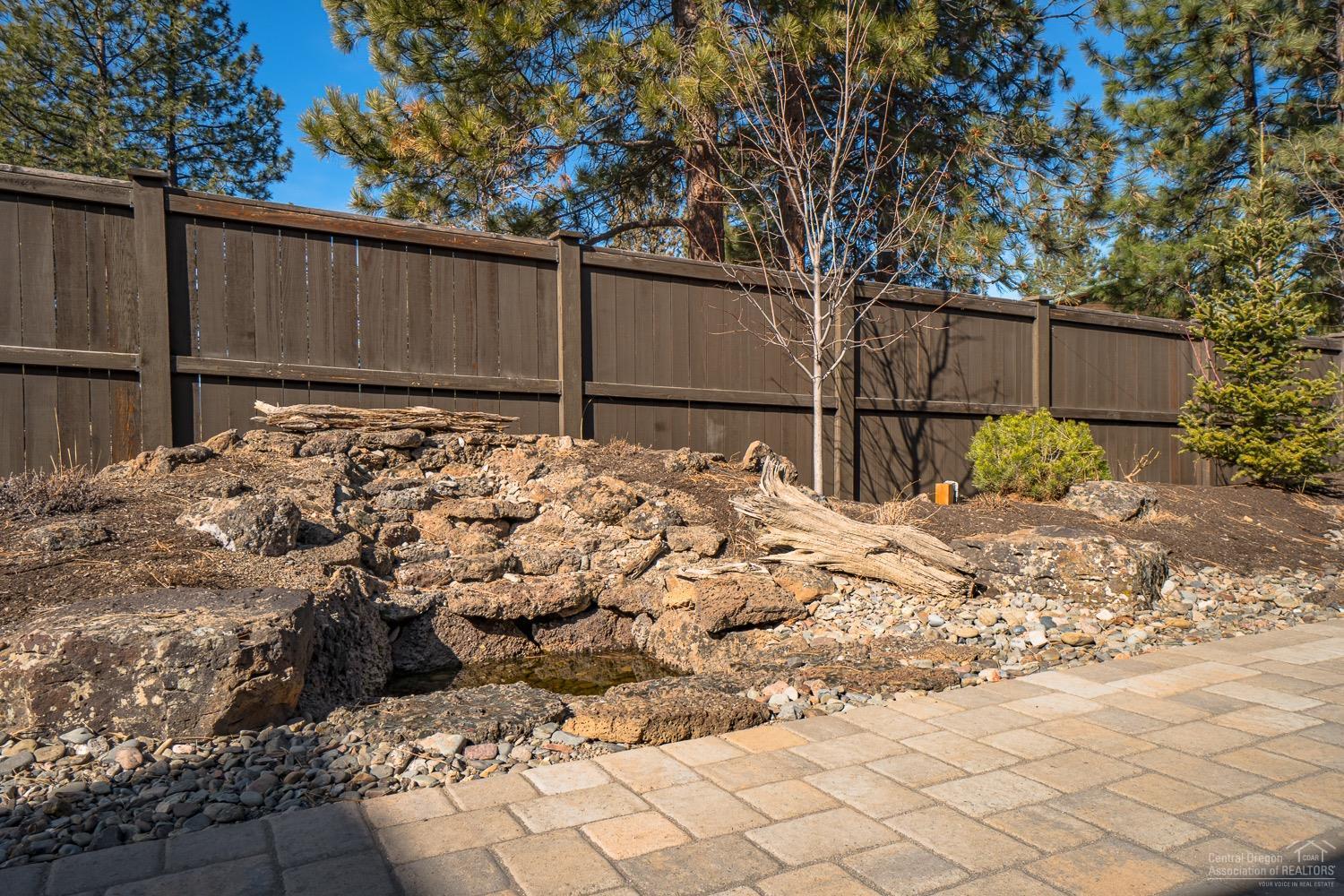 Three Pines - Residential