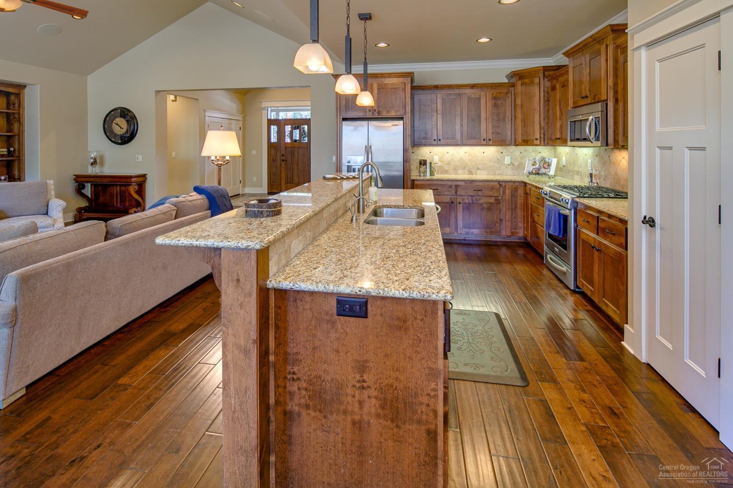 Three Pines - Residential