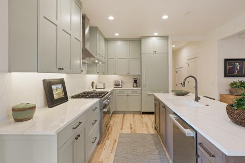 Tiny photo for 875 NW Fort Clatsop Street, Bend, OR 97703 (MLS # 220220246)