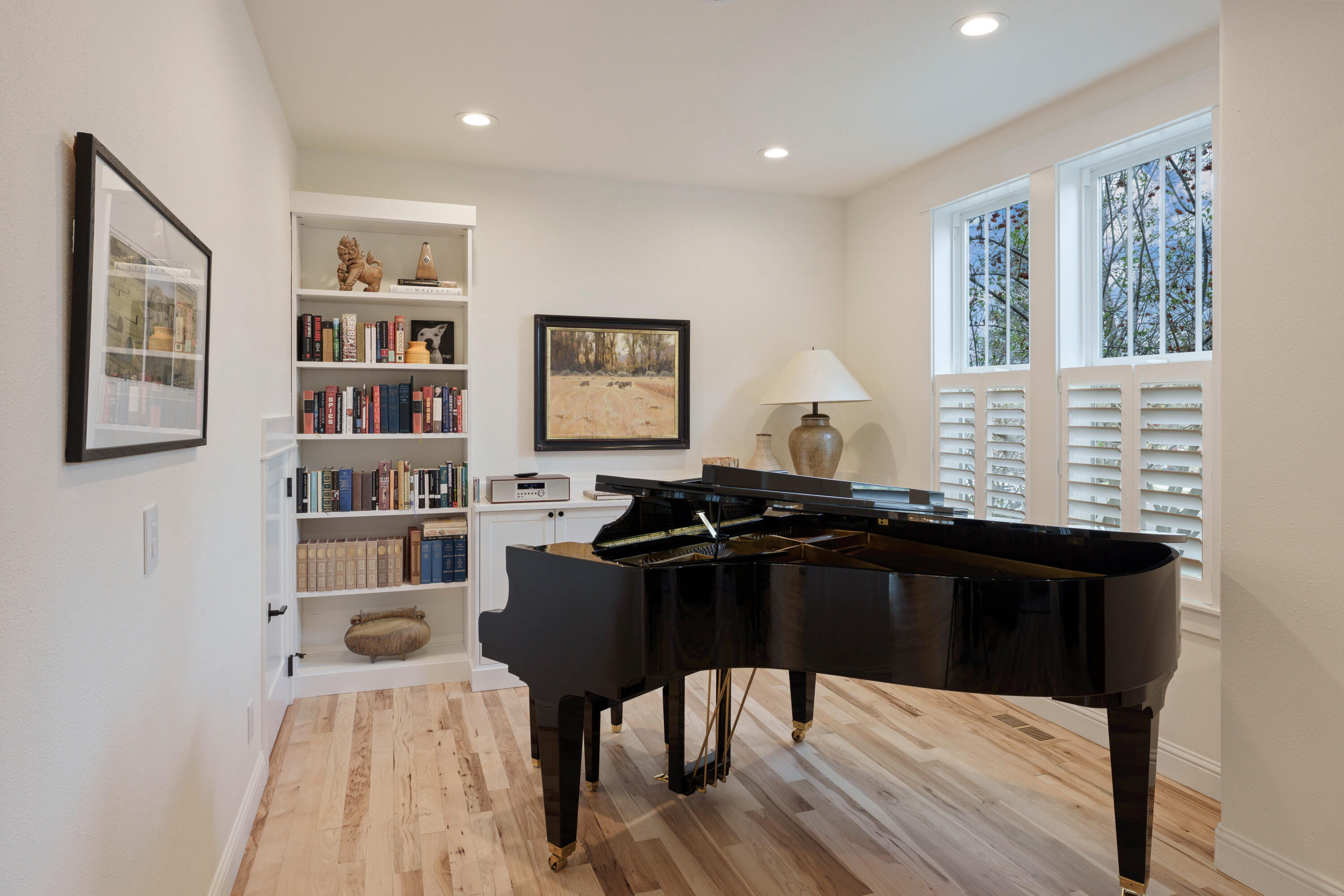 875 NW Fort Clatsop Street