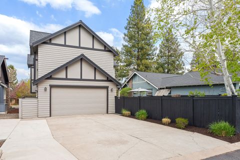 Tiny photo for 875 NW Fort Clatsop Street, Bend, OR 97703 (MLS # 220220246)
