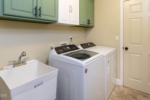 Tiny photo for 51343 Mitchell RD, La Pine, OR 97739 (MLS # 220223813)