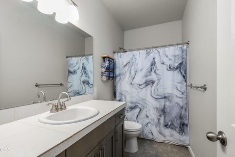 Tiny photo for 16624 Pine Creek Drive, La Pine, OR 97739 (MLS # 220222816)