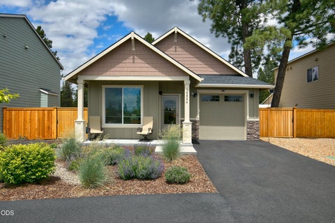 Photo of 16624 Pine Creek Drive, La Pine, OR 97739 (MLS # 220222816)