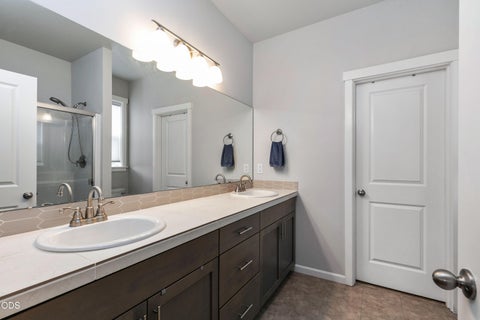 Tiny photo for 16624 Pine Creek Drive, La Pine, OR 97739 (MLS # 220222816)
