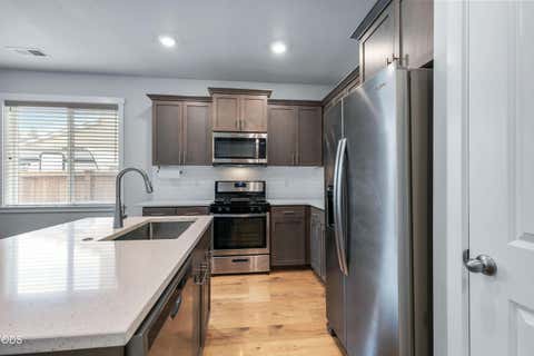Tiny photo for 16624 Pine Creek Drive, La Pine, OR 97739 (MLS # 220222816)