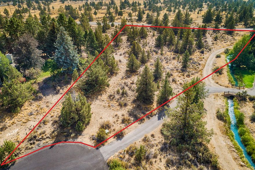 Unique opportunity to own a mostly level 2.19 acre lot in the lovely Quail Ridge neighborhood. Just outside the city limits, with the privacy of acreage yet convenient to schools, shopping, healthcare, restaurants, and shopping, as well as Big Sky Park & Sports complex. Water, gas and electric are available.