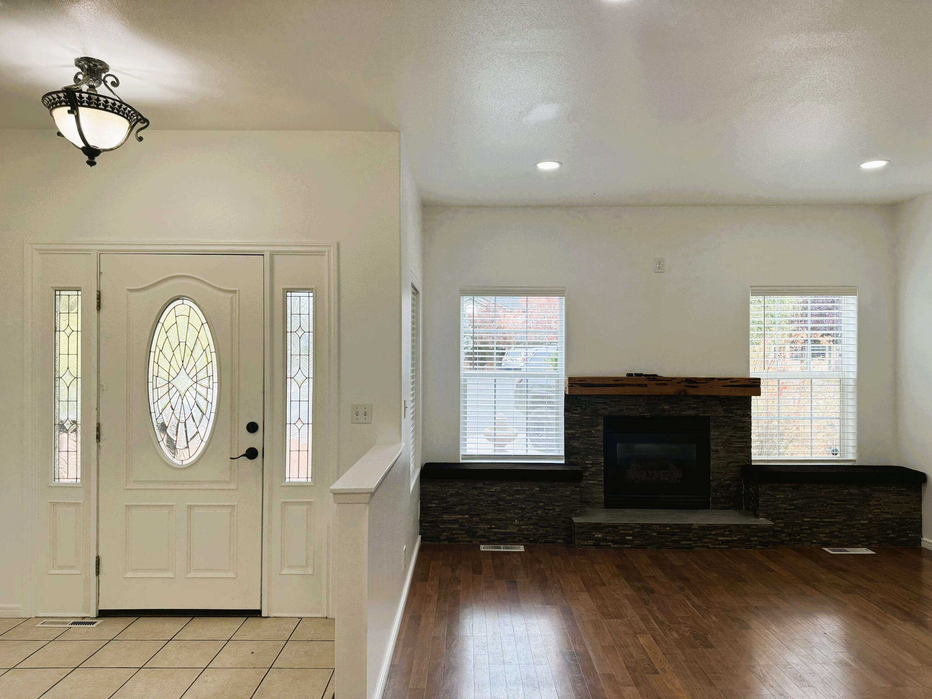 2069 NE Hollow Tree Lane