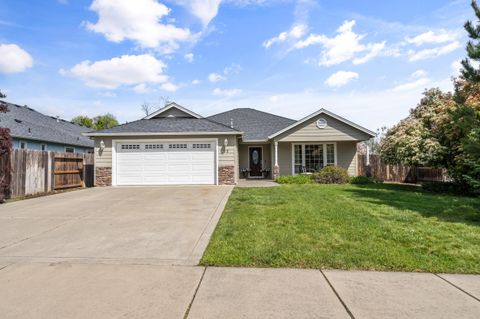 Tiny photo for 35 Scholarship Way, Medford, OR 97501 (MLS # 220219403)