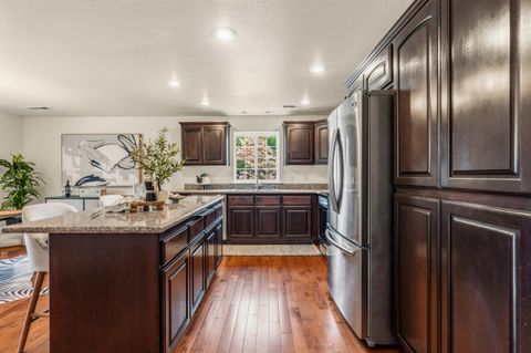 Tiny photo for 35 Scholarship Way, Medford, OR 97501 (MLS # 220219403)