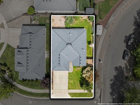 Tiny photo for 35 Scholarship Way, Medford, OR 97501 (MLS # 220219403)