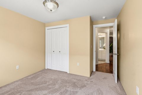 Tiny photo for 35 Scholarship Way, Medford, OR 97501 (MLS # 220219403)