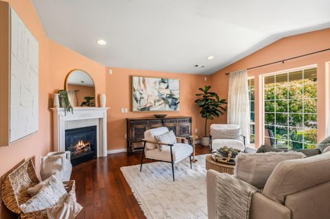 Tiny photo for 35 Scholarship Way, Medford, OR 97501 (MLS # 220219403)