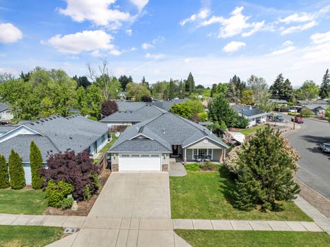 Tiny photo for 35 Scholarship Way, Medford, OR 97501 (MLS # 220219403)