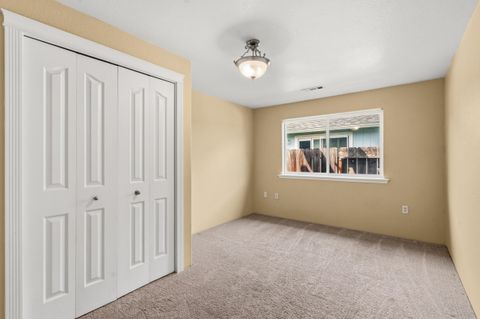 Tiny photo for 35 Scholarship Way, Medford, OR 97501 (MLS # 220219403)