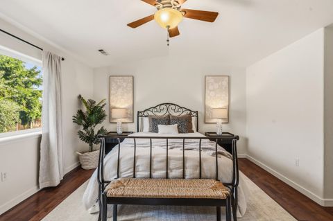 Tiny photo for 35 Scholarship Way, Medford, OR 97501 (MLS # 220219403)