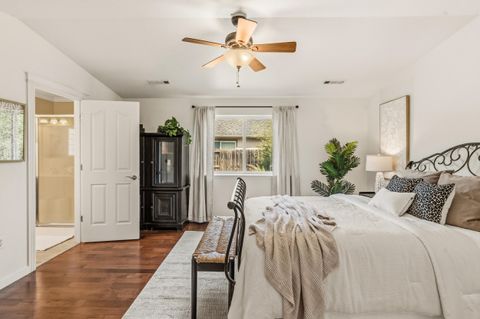 Tiny photo for 35 Scholarship Way, Medford, OR 97501 (MLS # 220219403)