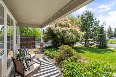 Tiny photo for 35 Scholarship Way, Medford, OR 97501 (MLS # 220219403)