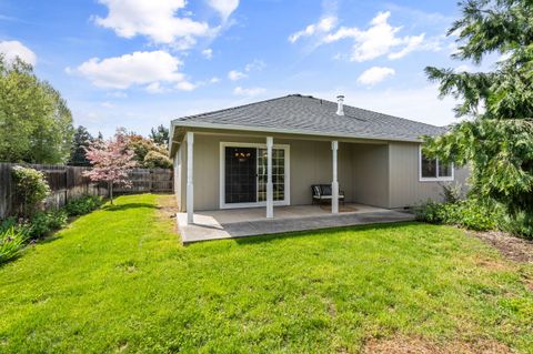 Tiny photo for 35 Scholarship Way, Medford, OR 97501 (MLS # 220219403)