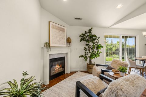 Tiny photo for 35 Scholarship Way, Medford, OR 97501 (MLS # 220219403)