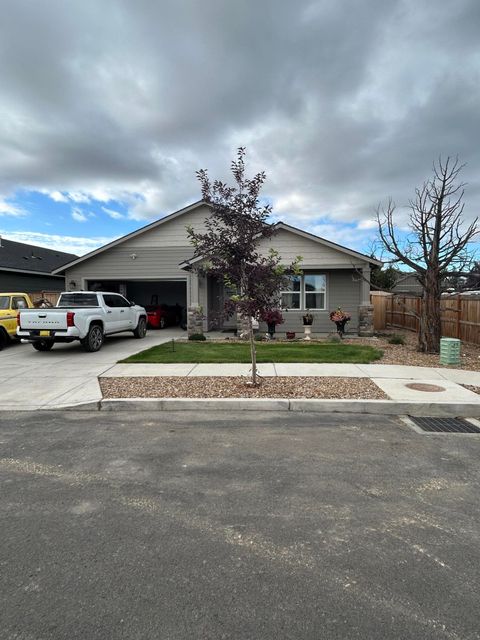 3154 NW Cedar Avenue Redmond OR 97756