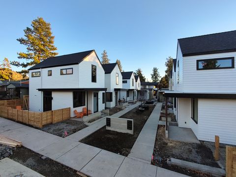 Tiny photo for 643 NE Marshall Avenue, Bend, OR 97701 (MLS # 220212218)