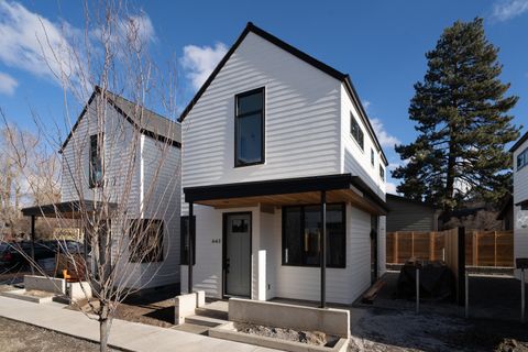 Photo of 643 NE Marshall Avenue, Bend, OR 97701 (MLS # 220212218)
