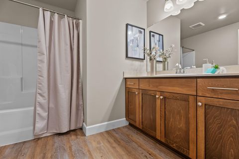 Tiny photo for 454 NW Monte Vista Avenue #127, Madras, OR 97741 (MLS # 220212712)