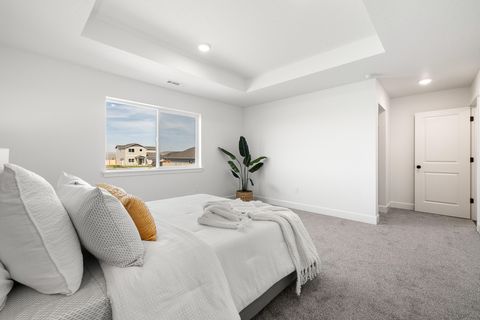 Tiny photo for 454 NW Monte Vista Avenue #127, Madras, OR 97741 (MLS # 220212712)