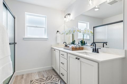 Tiny photo for 454 NW Monte Vista Avenue #127, Madras, OR 97741 (MLS # 220212712)