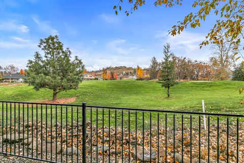 Tiny photo for 107 Golf View Drive, Eagle Point, OR 97524 (MLS # 220212164)