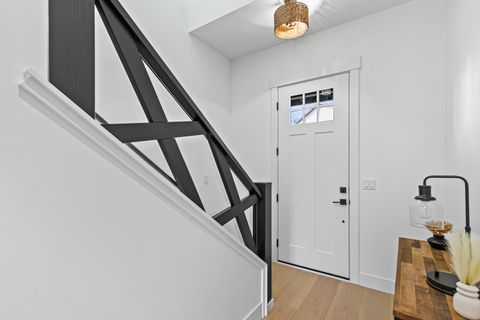 Tiny photo for 107 Golf View Drive, Eagle Point, OR 97524 (MLS # 220212164)