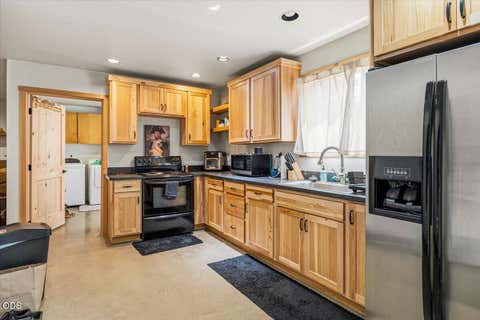 Tiny photo for 54690 Pinewood Avenue, Bend, OR 97707 (MLS # 220227376)