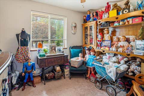Tiny photo for 54690 Pinewood Avenue, Bend, OR 97707 (MLS # 220227376)