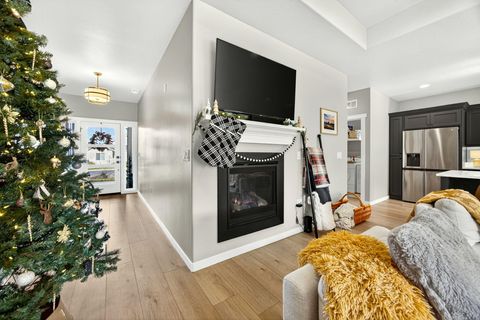 Tiny photo for 3738 Durst Street, Medford, OR 97504 (MLS # 220212098)