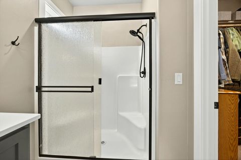 Tiny photo for 3738 Durst Street, Medford, OR 97504 (MLS # 220212098)