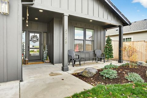 Tiny photo for 3738 Durst Street, Medford, OR 97504 (MLS # 220212098)