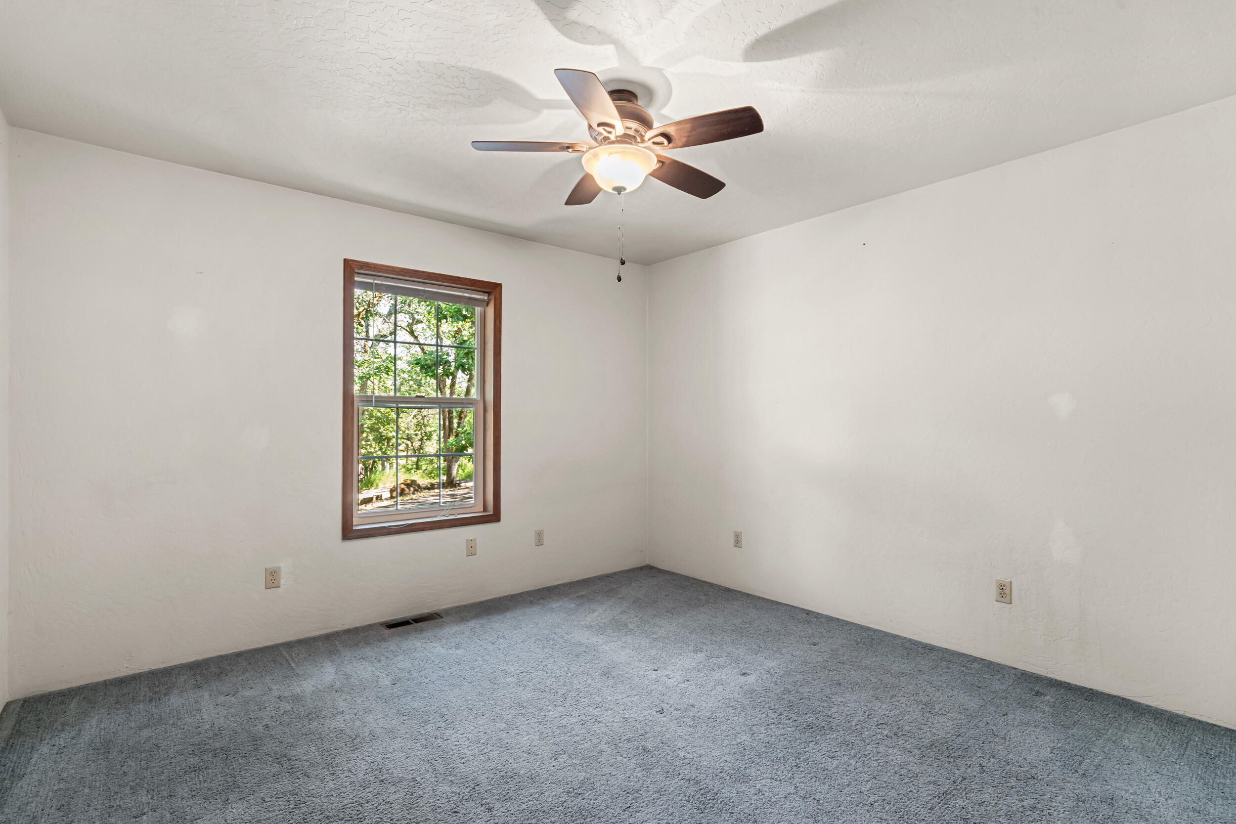 Rogue River Drive Estates - Residential