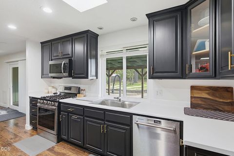 Tiny photo for 388 Genverna Glen, Grants Pass, OR 97527 (MLS # 220225381)