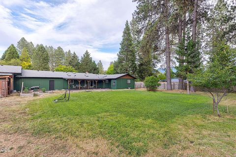 Tiny photo for 388 Genverna Glen, Grants Pass, OR 97527 (MLS # 220225381)