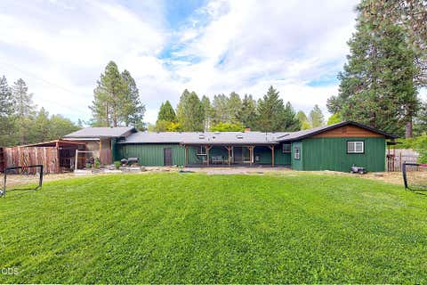 Tiny photo for 388 Genverna Glen, Grants Pass, OR 97527 (MLS # 220225381)