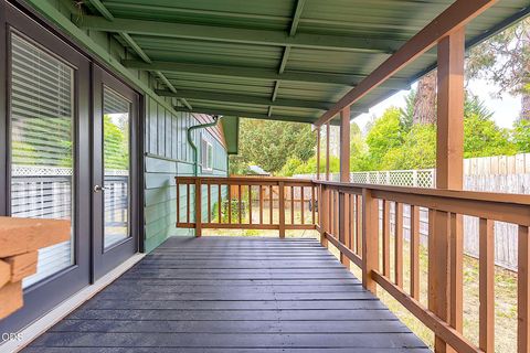 Tiny photo for 388 Genverna Glen, Grants Pass, OR 97527 (MLS # 220225381)