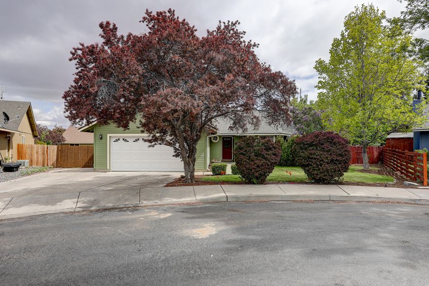 Rare NW Redmond home located on a cul -de-sac!! This charming 3 bedrooms, 2 bathrooms with an office and 1549 sq ft living space. 
This home features an open floor plan, covered back patio, RV parking, raised flower beds, new roof 2020, new water heater 2021.
The kitchen comes equipped with all stainless steel appliances, new dishwasher and microwave 2021, garden window, granite countertop through out the home. Call your agent today to schedule an appointment to come see it!