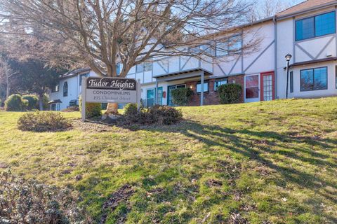 Photo of 495 Chestnut Street #19, Ashland, OR 97520 (MLS # 220219913)