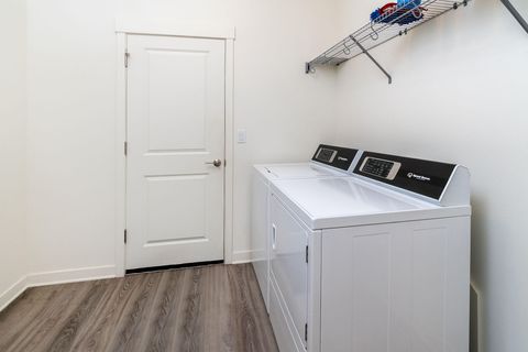 Tiny photo for 51952 Settler Drive, La Pine, OR 97739 (MLS # 220211900)