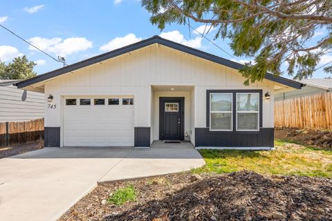 745 SW Madison Street Madras OR 97741