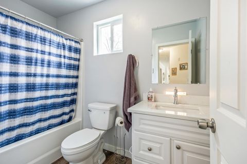Tiny photo for 745 SW Madison Street, Madras, OR 97741 (MLS # 220219815)
