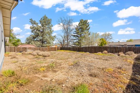 Tiny photo for 745 SW Madison Street, Madras, OR 97741 (MLS # 220219815)