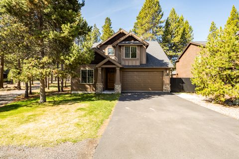 Photo of 16573 Beesley Place, La Pine, OR 97739 (MLS # 220218726)